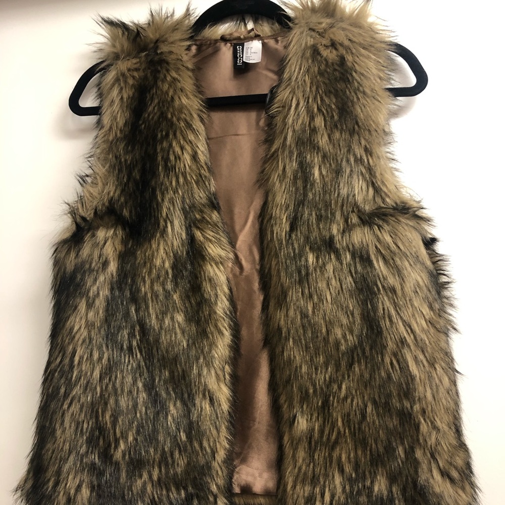 H&M faux fur vest